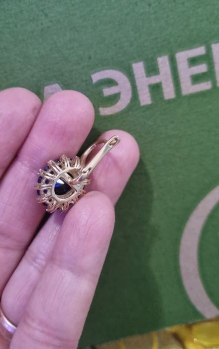 Продам бриллиант с сапфиром
