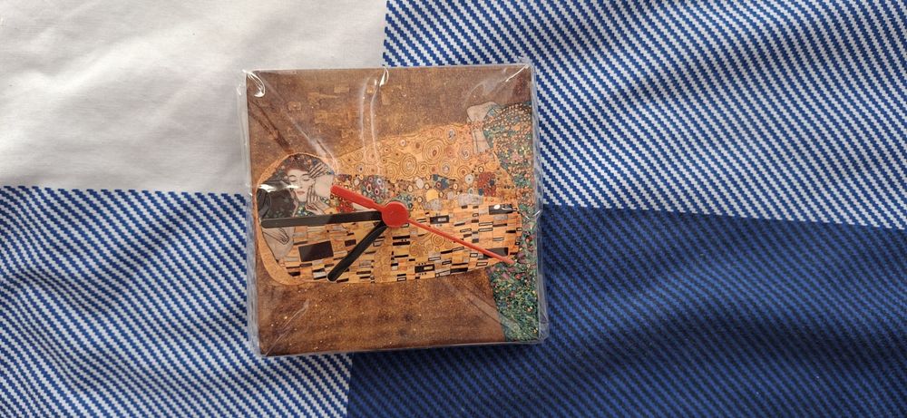 Часовник Quartz "Целувката" Густав Климт