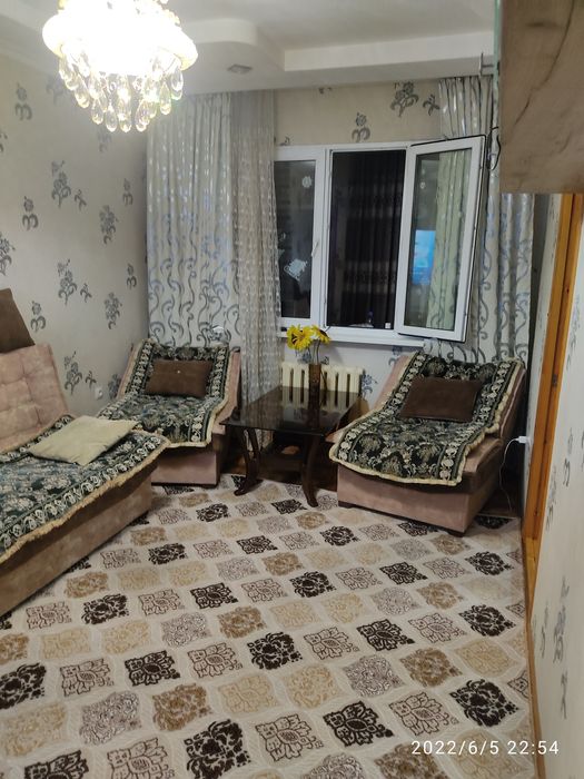 Продаётся 4-комнатная квартира