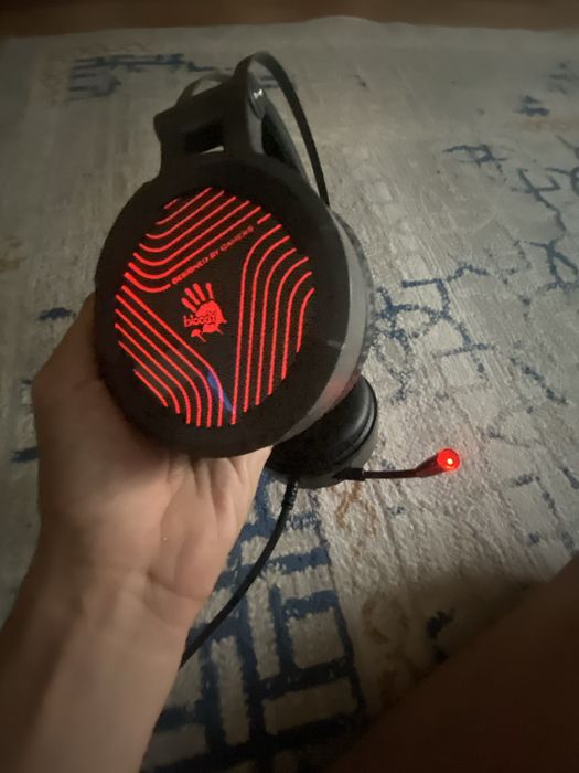 продам наушники Блуди G530