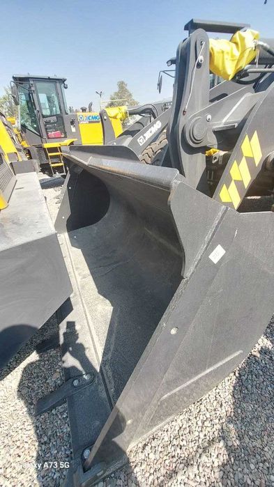 На складе !  Фронтальный погрузчик XCMG XC956 3,0 куба джойстик