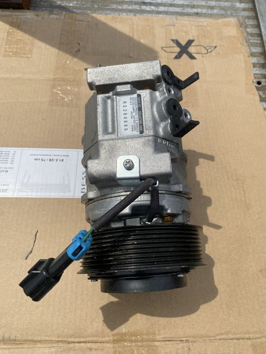 Compresor Clima Nou John Deere Pret 500 lei