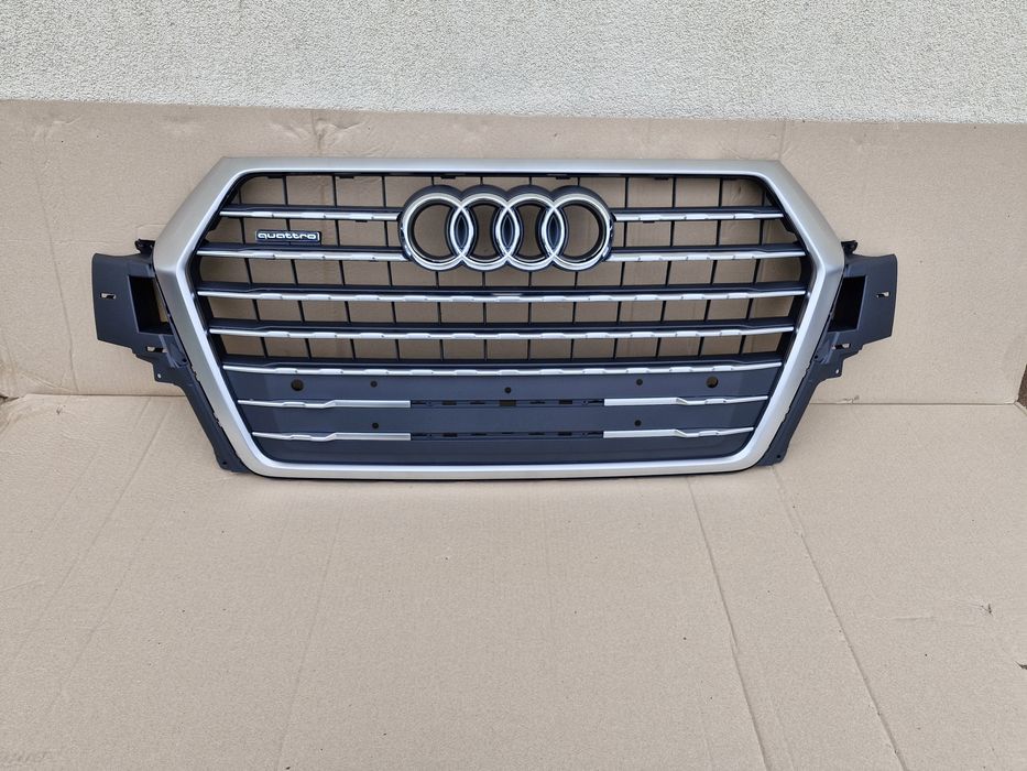 Grila centrala Audi Q7 NOUA 2016-2019