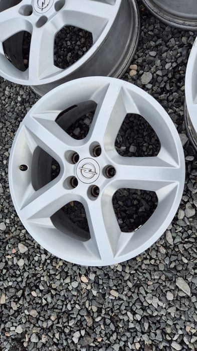 Оригинални джанти Опел 5/110 Ope Astra H l 5x110