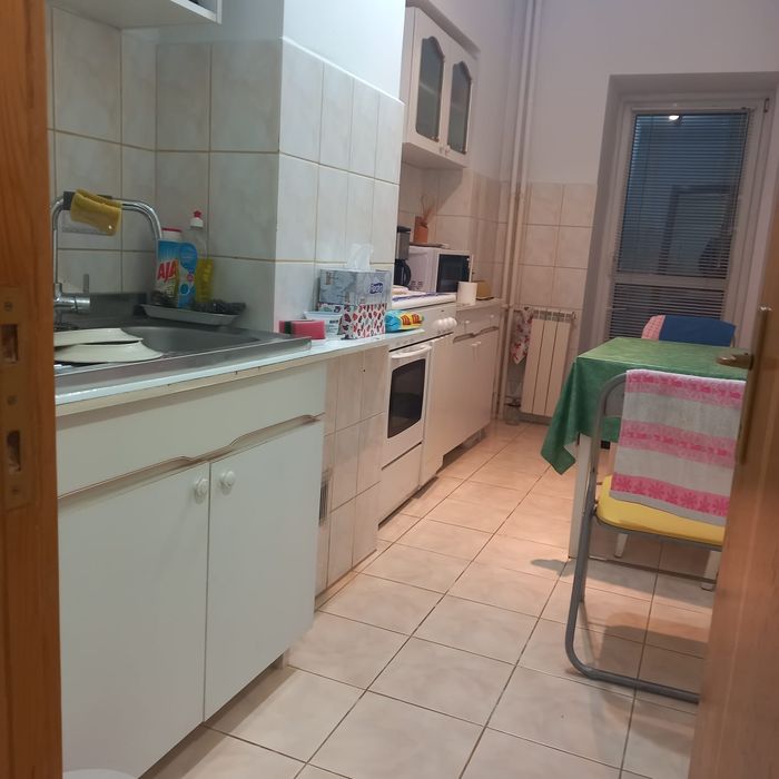 Garsoniera zona stadion Primăverii