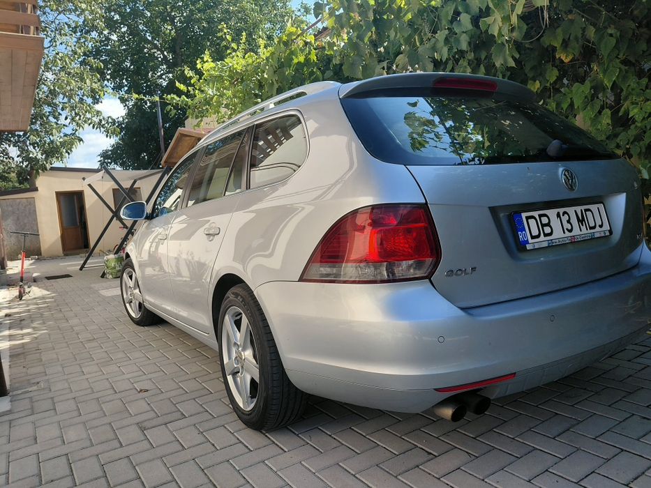 Volkswagen golf.