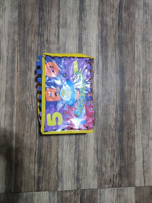 Коврик-пазл "Английский алфавит + цифры"