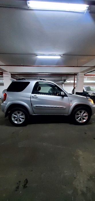 Rav4, 2004 год. Рестайлинг.