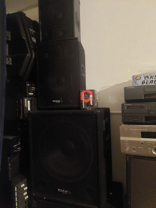 Boxa aktiva de vanzare