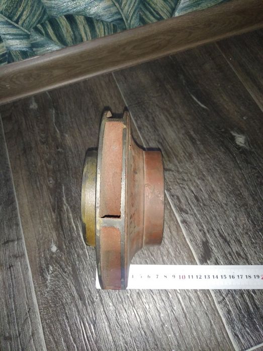 Лист металла гнутый и Крыльчатки насосные