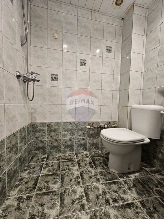 Дава се под наем Тристаен апартамент в Варна, Център - 75 кв.м за 550 € - Снимка #12