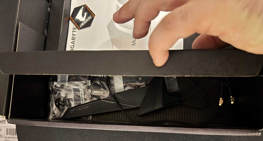 Placa de baza Gigabyte Z790 Aorus Tachyon + i9 14900K