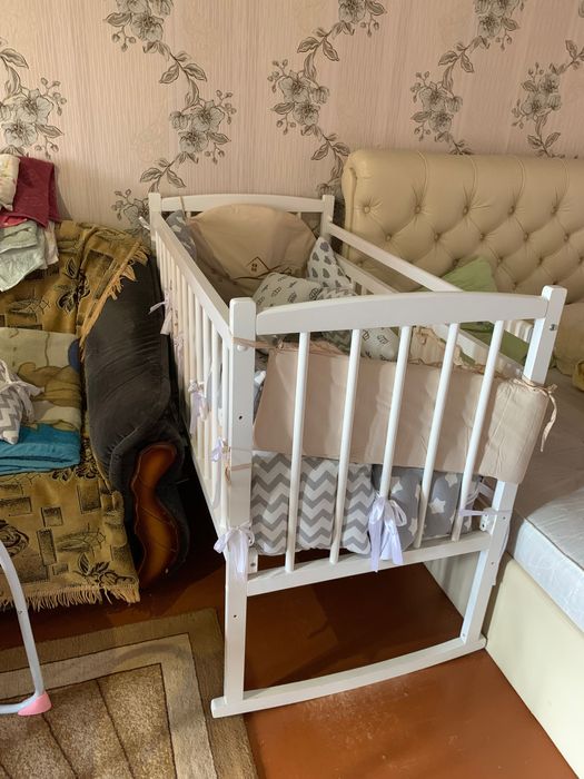 Детская кроватка