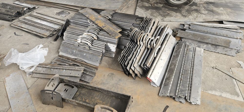 yig'iladigan shashlik ko'ra mangal uzunligi 40 sm dan 120 sm gacha

60