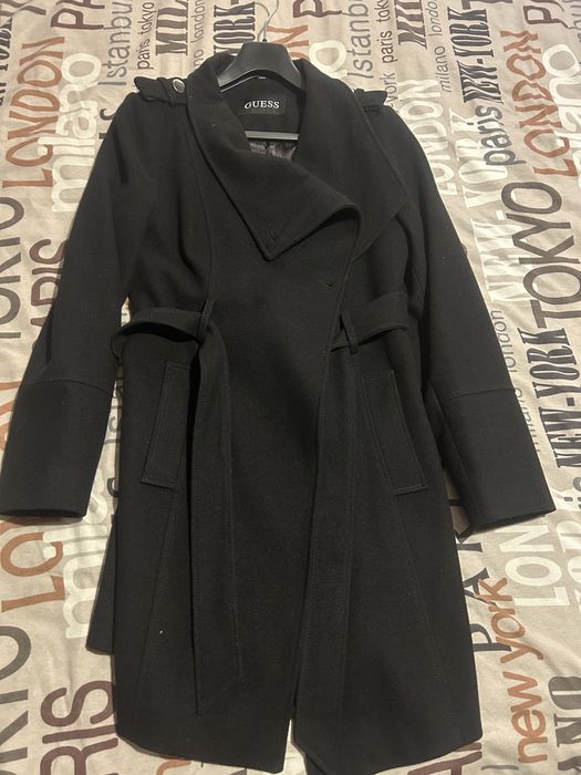 Палто Guess черно