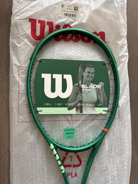 Чисто нова ракета Wilson Blade V10 2026 година