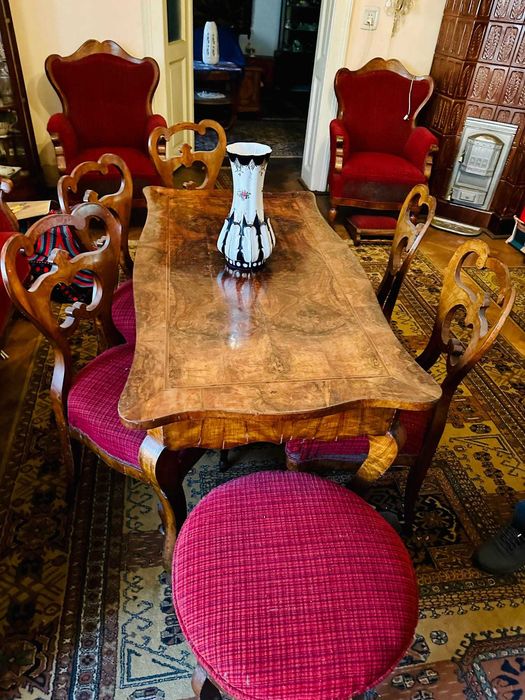 Vand Mobilier Biedermeier.