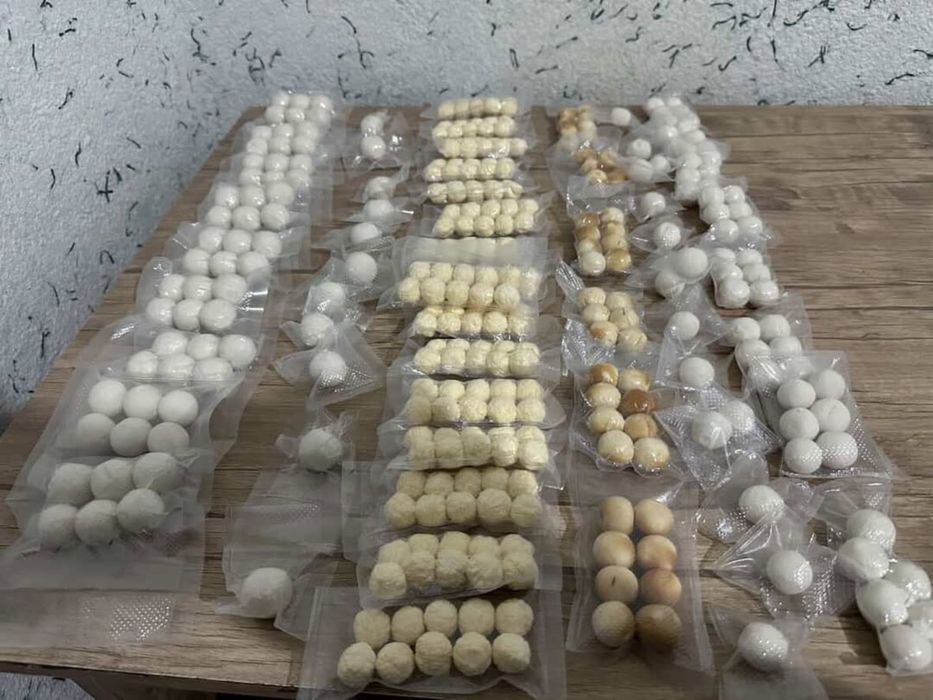 Qurut , sirniy palochka va sneklar