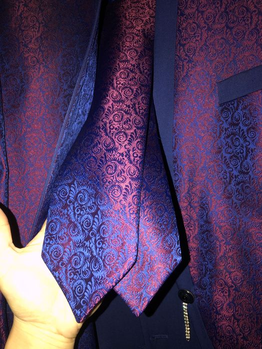 Costum ginere detalii in privat