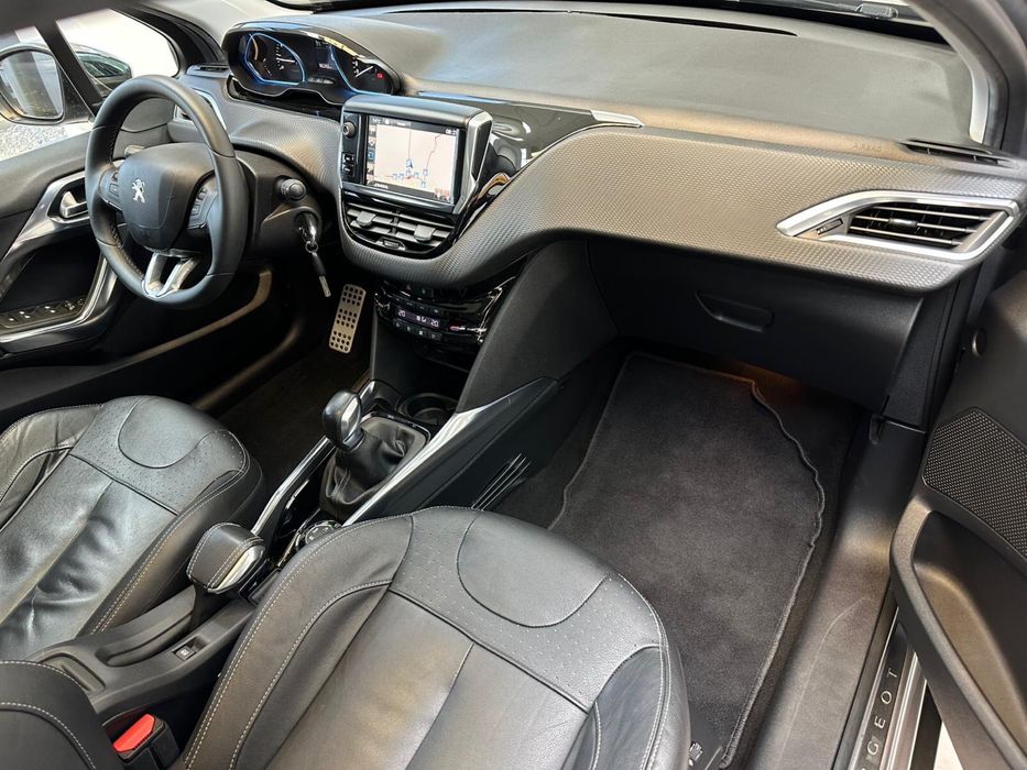 Peugeot 2008 Cross 2015 GT-Line 1.6B-120CP Finantare Rate Garantie