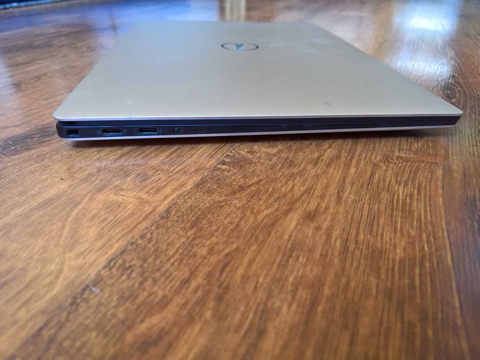 13.3" DELL XPS 9370, 4K тъчскрийн  Intel® Core™ i7-8550U, 16GB, 256GB NVMe