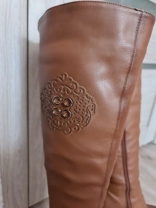 Зимние сапоги ботфорты