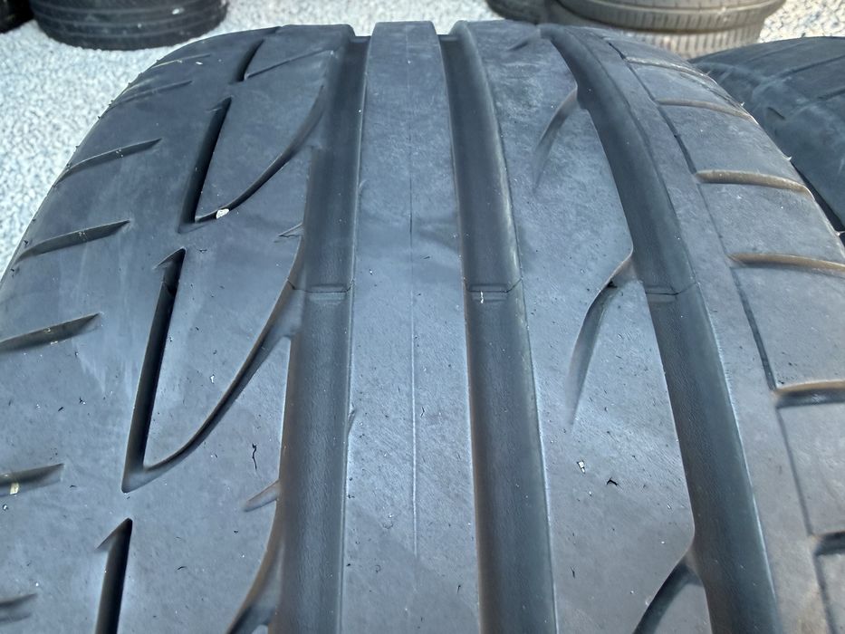 2бр 225/40/18 на 6мм в 18дот Бриджстоун