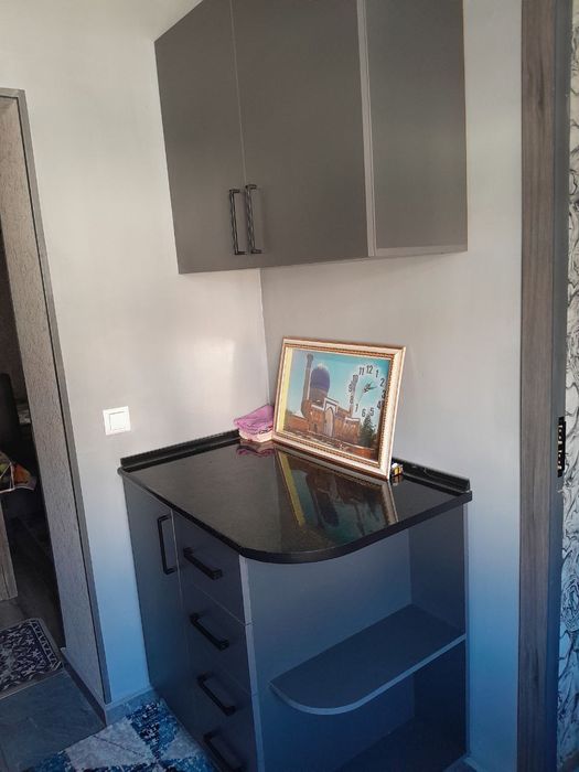 Продаётся квартира 1 комнатная переделанная в 3 комнатную