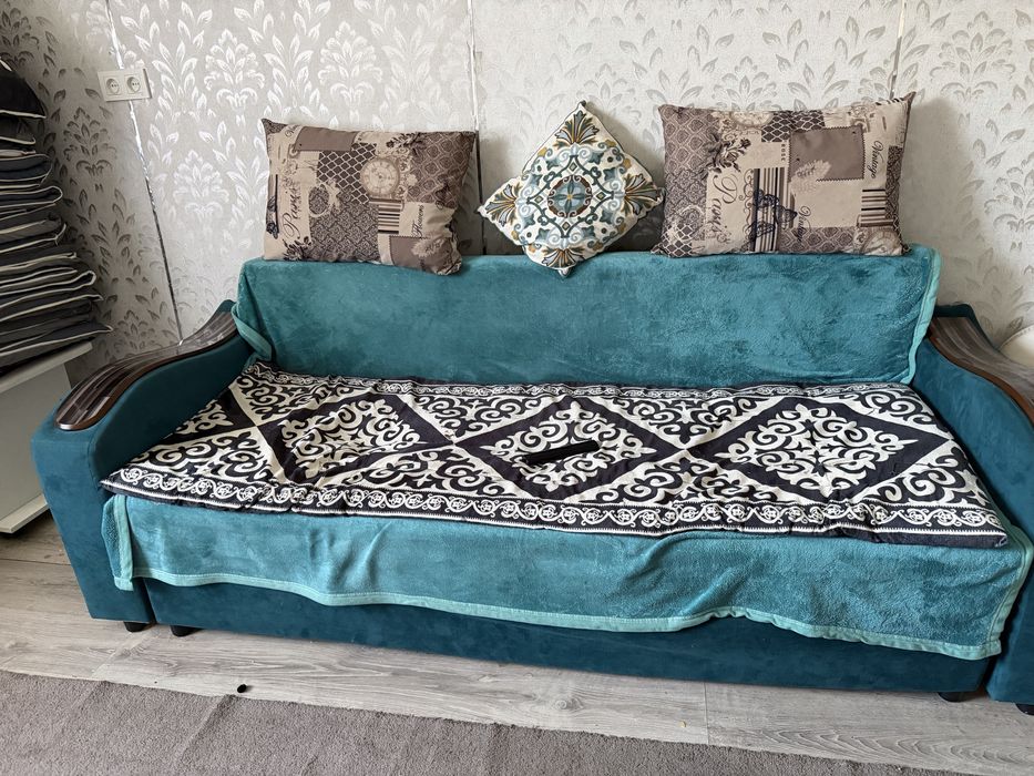 Диван, чистый, хорший