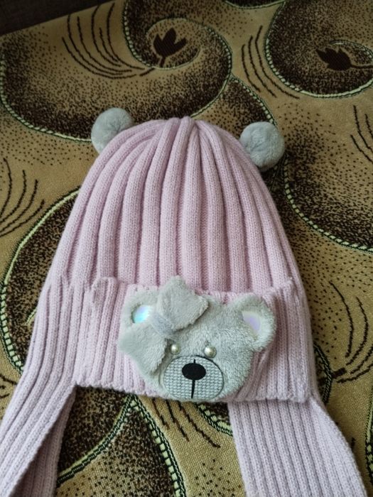 Продам детскую шапочку на девочку