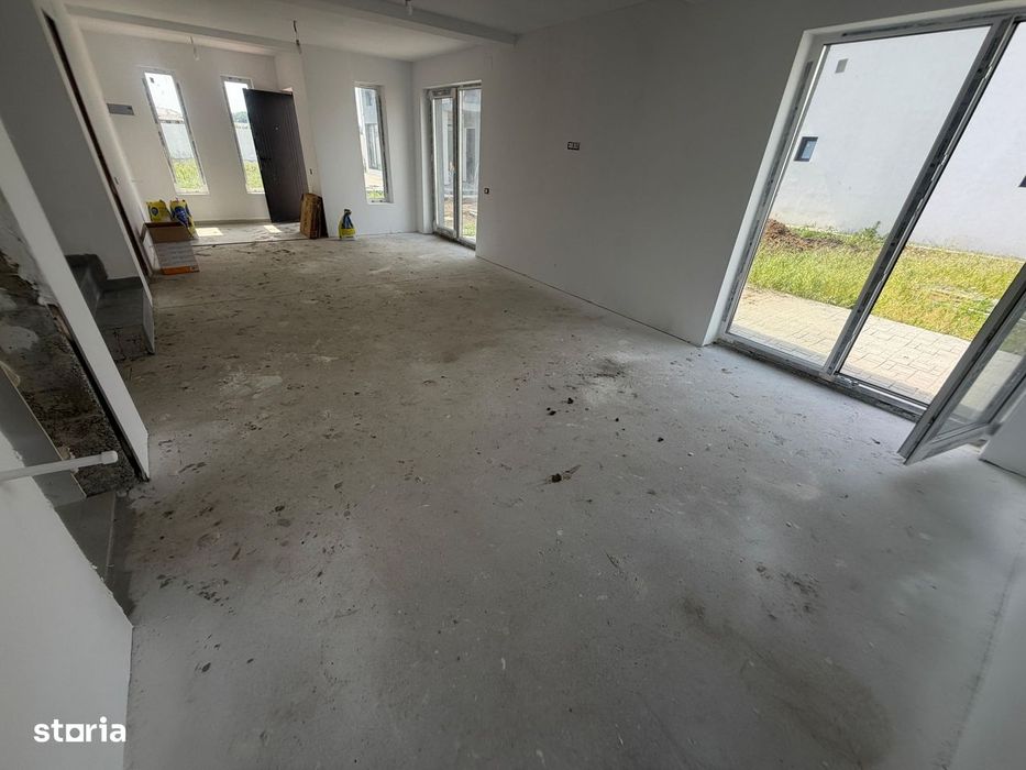 Casa Singulara - 4 Camere, Toate Utilitatile, Teren 400 Mp, Comis 0%