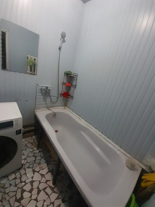 Qizlarga kvartira bor