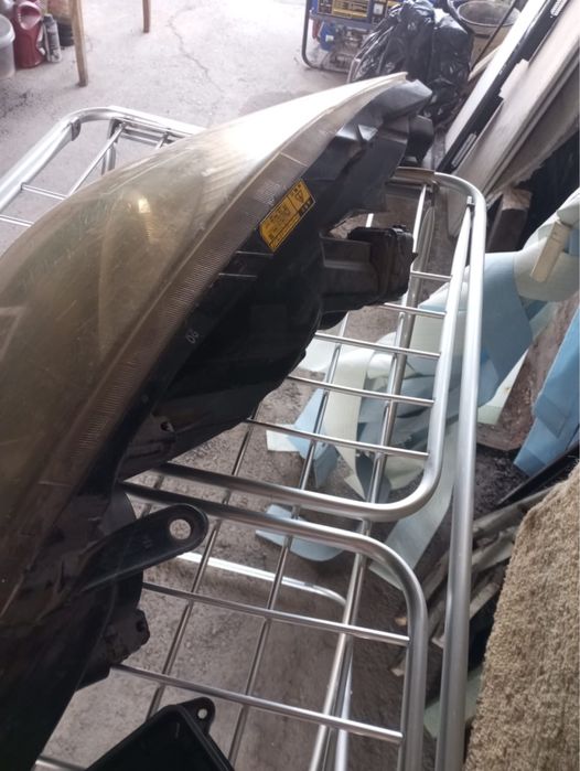 Фара правая Estima