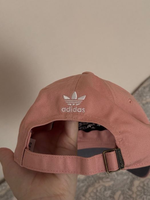 Кепка Adidas в розовом цвете