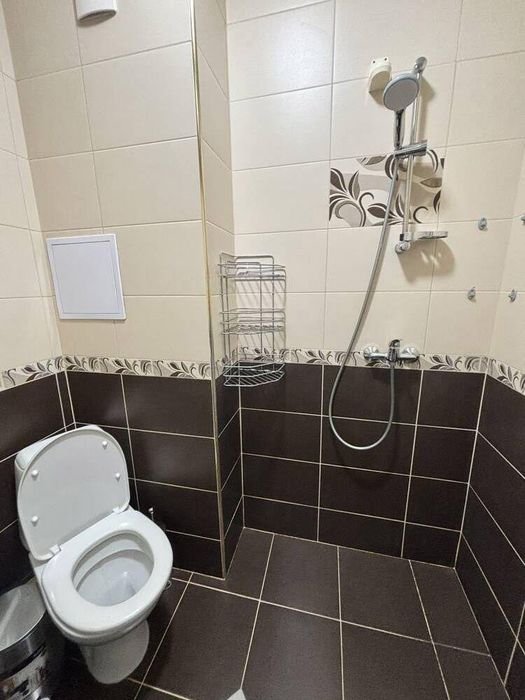 Дава се под наем Двустаен апартамент в Бургас, Център - 52 кв.м за 548.25 € - Снимка #6