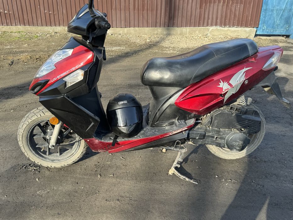 Продам скутер 150 кубов