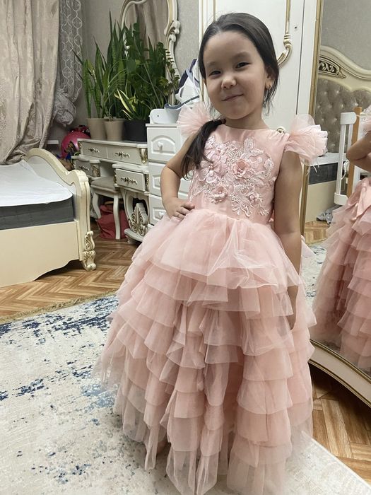Платье бальное для девочке 5-6-7 лет