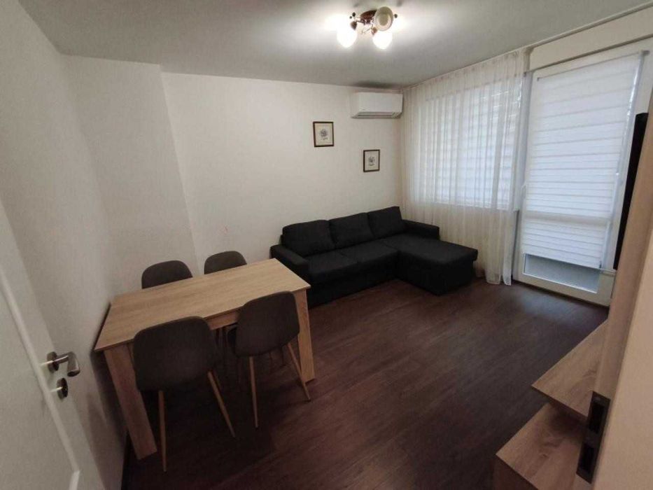 Продава се Двустаен апартамент в Пловдив, Младежки Хълм - 50 кв.м за 1576 €/кв.м - Снимка #1