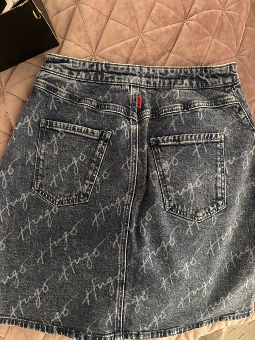 Яке и пола Hugo Boss, Guess блуза