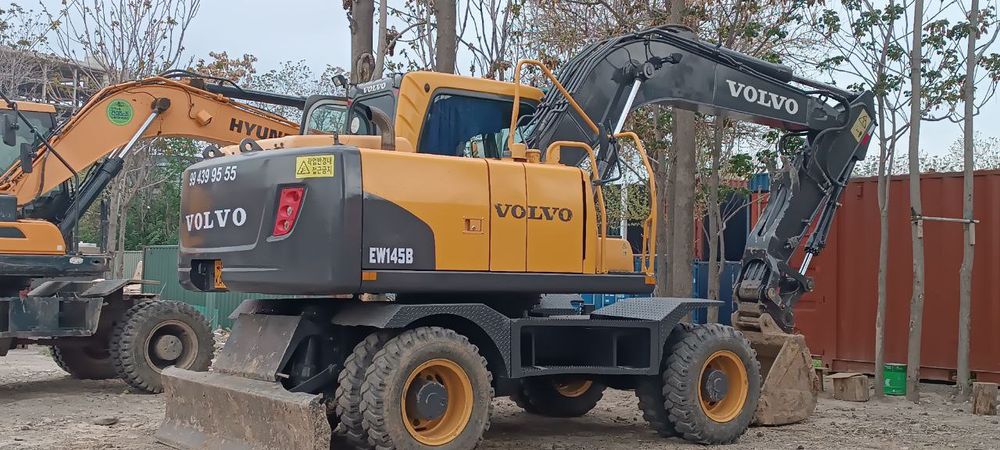 Ekiskavator xizmati NAXT va PERICHSLENA