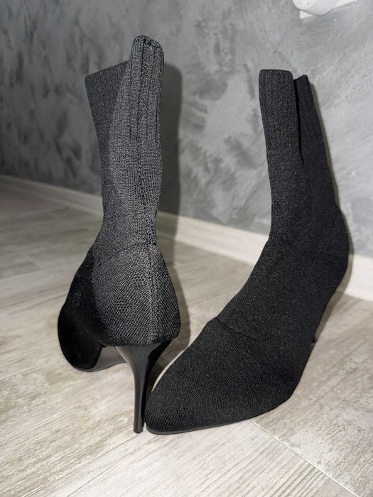 Нови черни токчета / ботуши тип sock boots