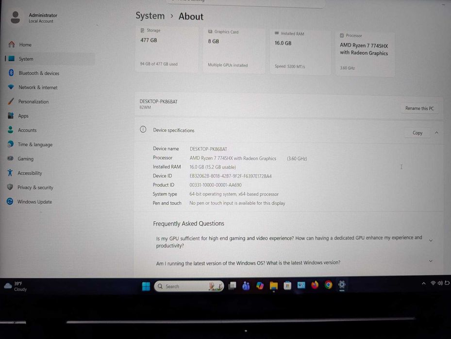 Laptop Gaming Lenovo Legion Pro 5 16ARX8 cu procesor AMD Ryzen 7 7745H