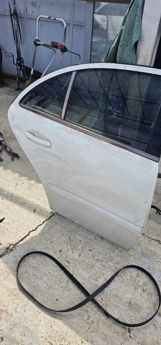 Части останали от Мерцедес Е220 CDI EVO