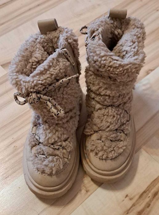 Ghete Zara ultra calduroase, marimea 30