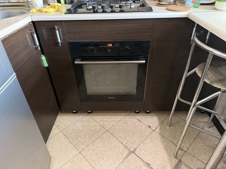 СРОЧНО! Продам духовку 80 тыс