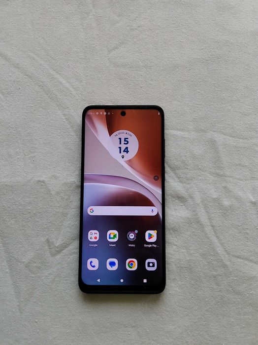 Продавам Motorola G32.