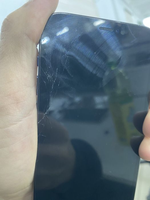 Айфон 12 про без док