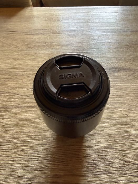 SIGMA AP0 DG 70-300 1:4- 5.6