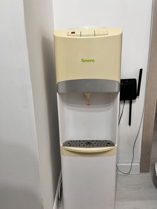 Продам диспенсер