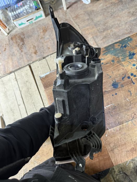 Фара гранта FL правая оригинал